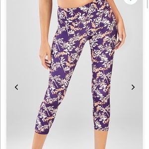 Fabletics New With Tag Powerhold Capri